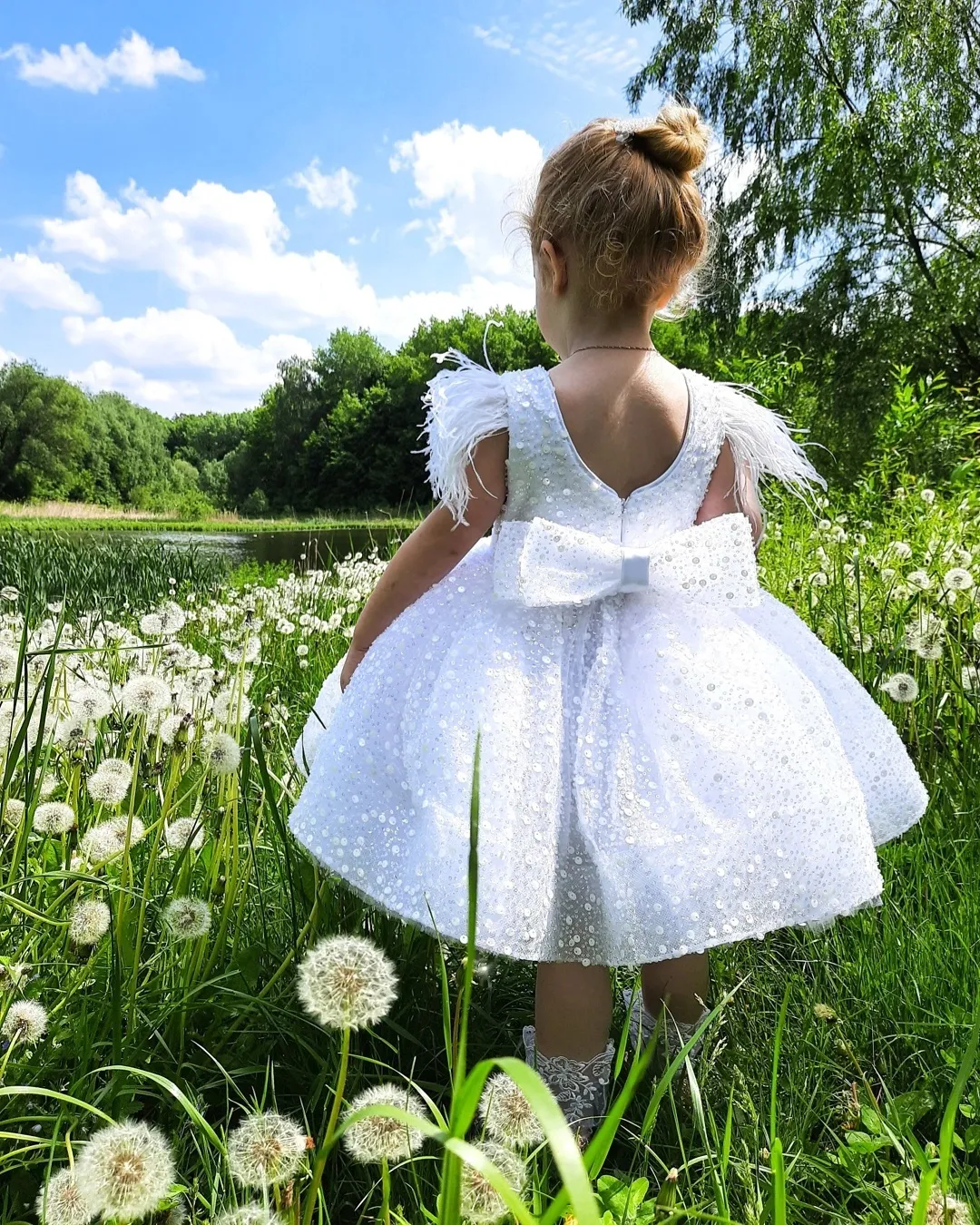 BABYONLINE White Flower Gir Dress Glitter Beads with Feather Bow Evening Party Fluffy Skirt Ball Gown Communion Kid Toddler TUTU