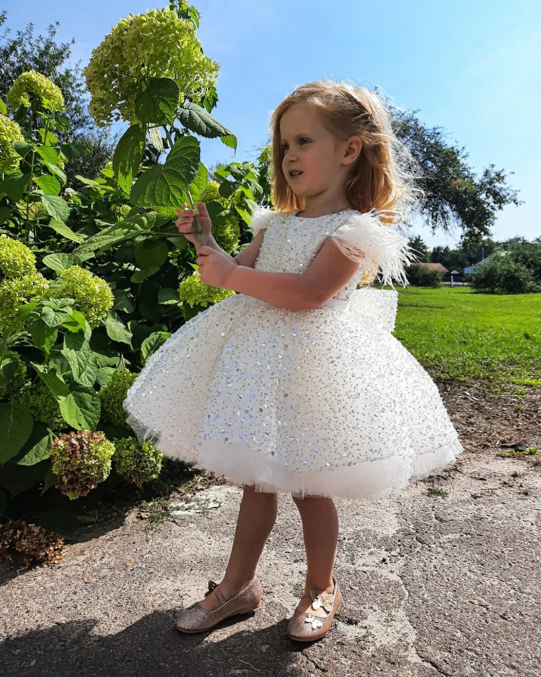 BABYONLINE White Flower Gir Dress Glitter Beads with Feather Bow Evening Party Fluffy Skirt Ball Gown Communion Kid Toddler TUTU