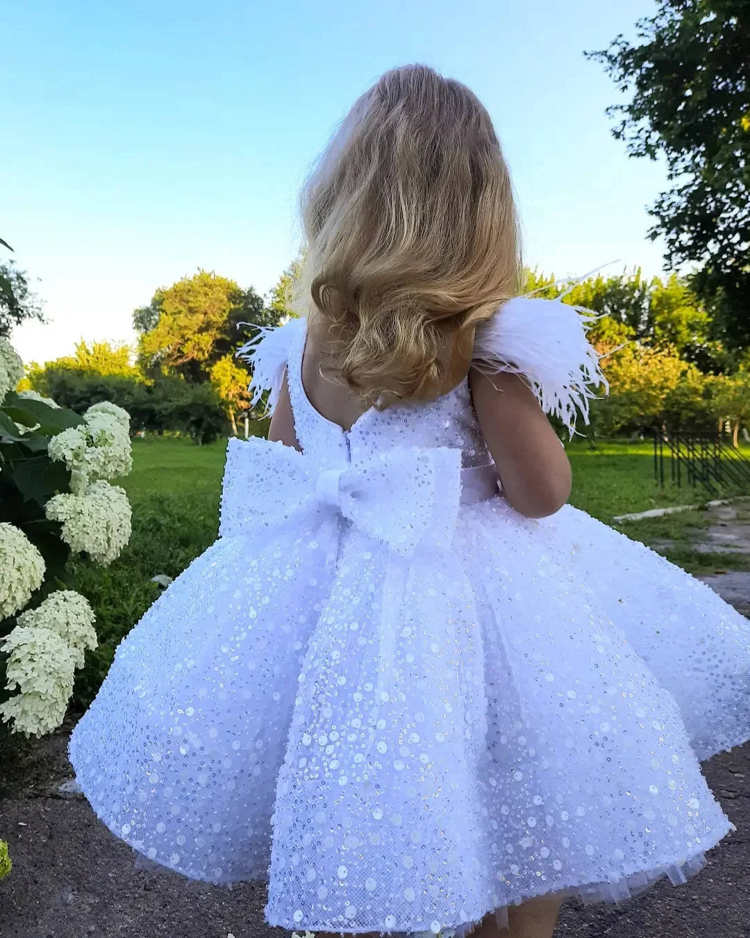 BABYONLINE White Flower Gir Dress Glitter Beads with Feather Bow Evening Party Fluffy Skirt Ball Gown Communion Kid Toddler TUTU