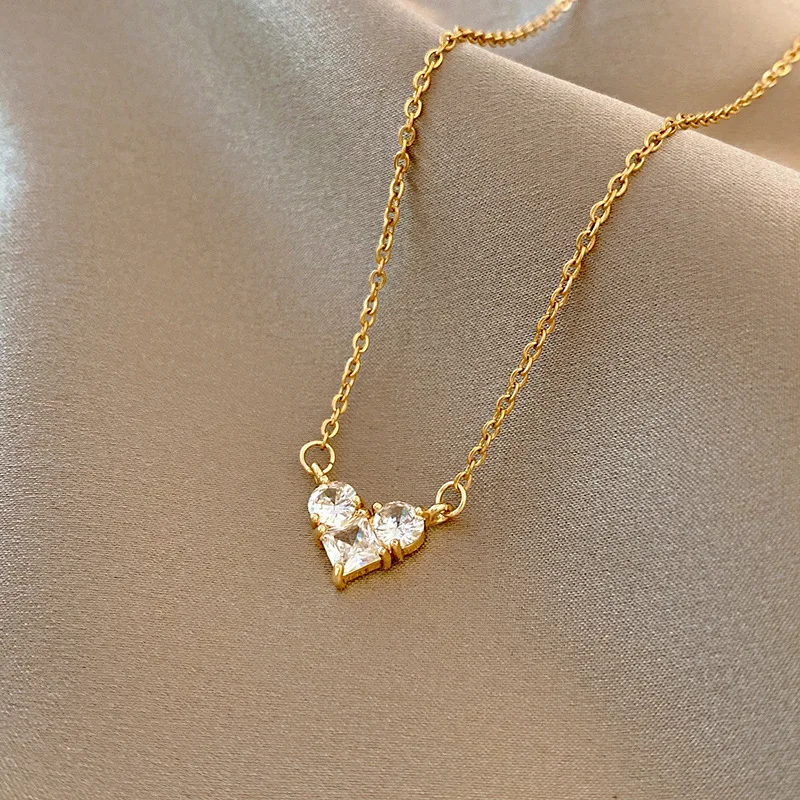 MEYRROYU Classic Gold Color Stainless Steel Necklace For Women Jewelry Imitated Pearl Beads Heart Pendant Necklace Birthday Gift