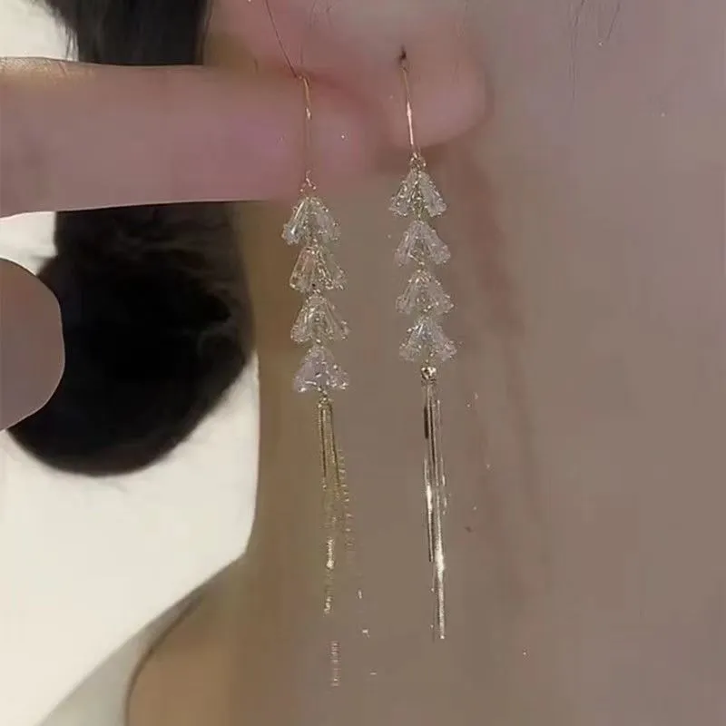 2023 New Fashion Trend Unique Design Elegant Delicate Light Luxury Pearl Leaf Tassel Earrings Women Jewelry Party Premium Gifts