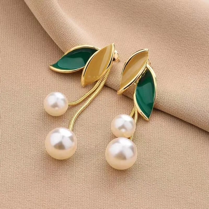 2023 New Fashion Trend Unique Design Elegant Delicate Light Luxury Pearl Leaf Tassel Earrings Women Jewelry Party Premium Gifts