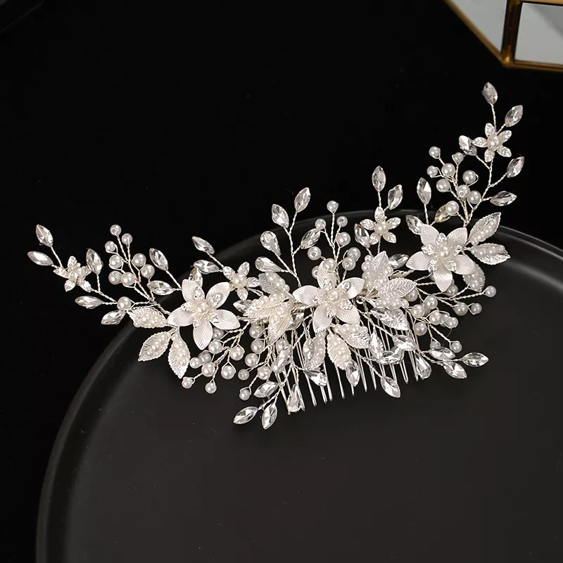 Silver Color Flower Hair Comb Clip Girls Handmade Alloy Pearl Hairpin Bridal Tiaras Wedding Hair Accessory Crystal Hair Jewelry